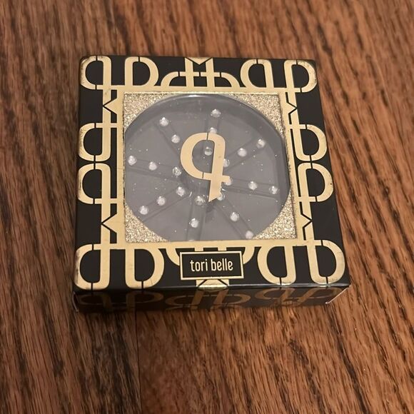 Tori Belle cosmetics Snowflake Magnetic Crystal Lash Bling - Picture 1 of 4